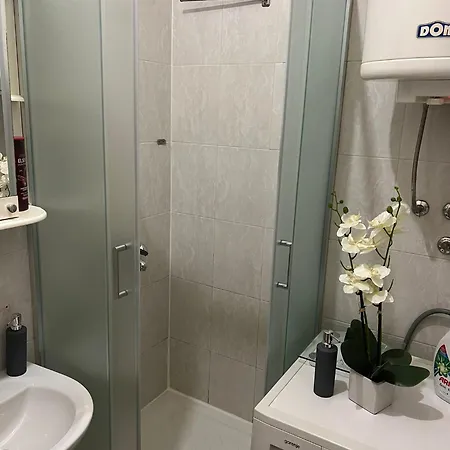 아파트 Triplea Sr 베오그라드